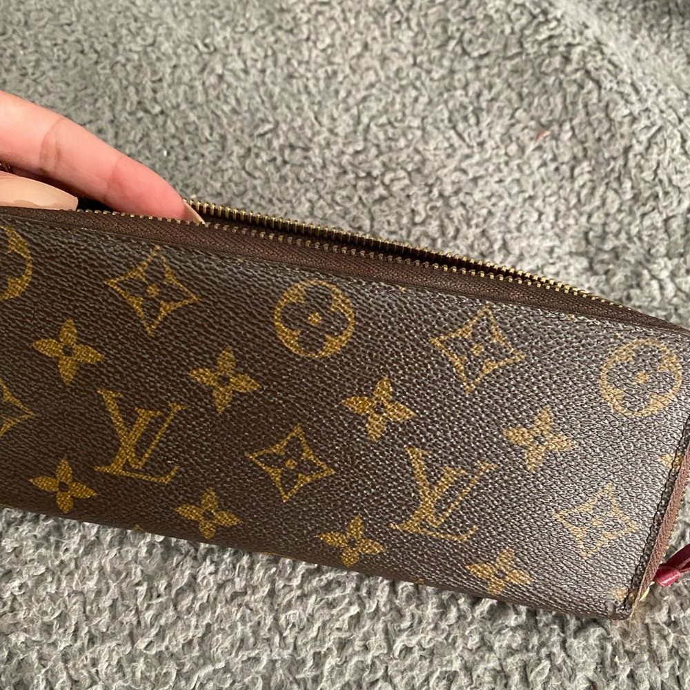 Louis Vuitton Clemence wallet red inside
